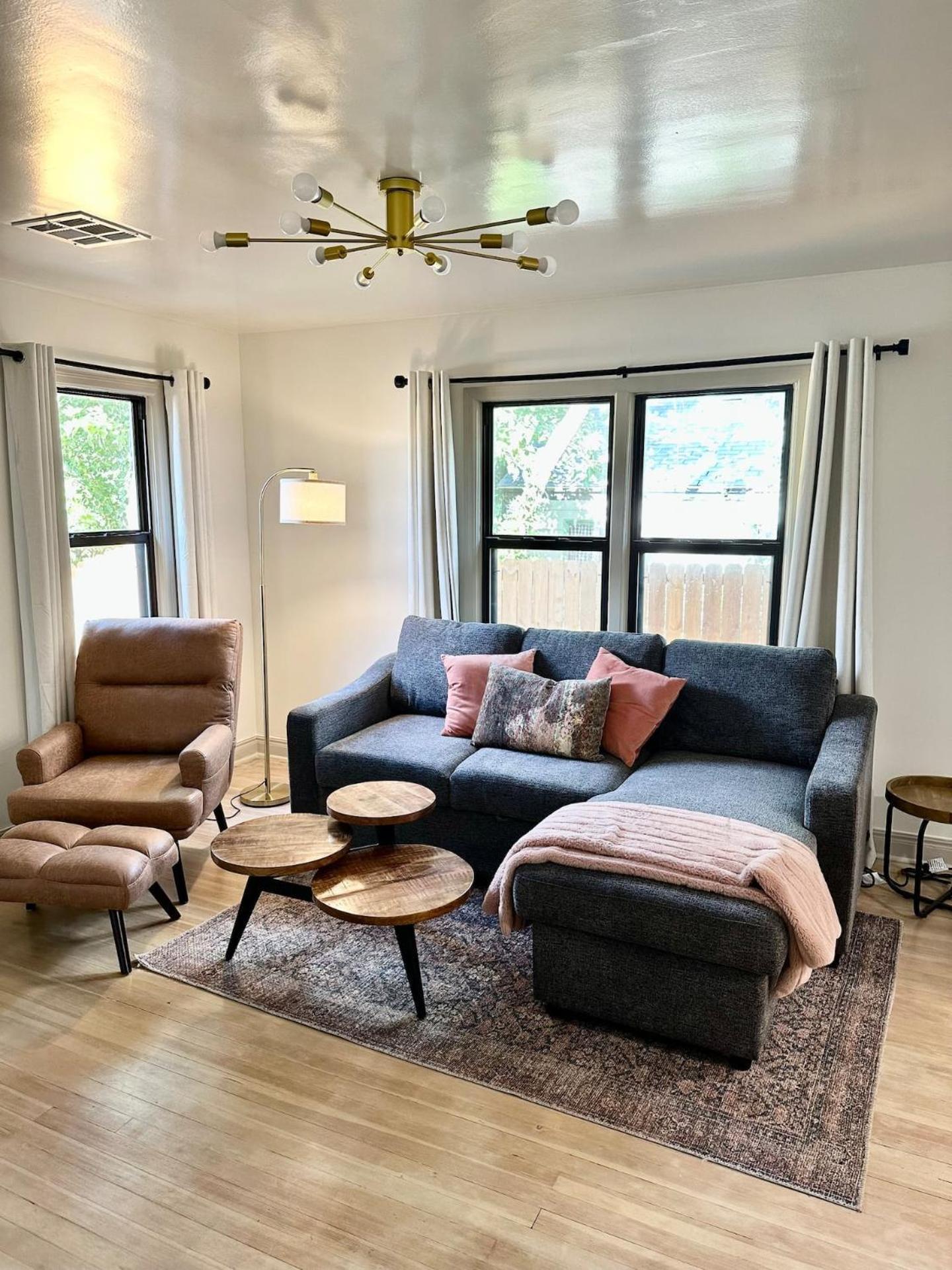Campus Cottage Kng Bed! Walk To Uco And Downtown Edmond Buitenkant foto
